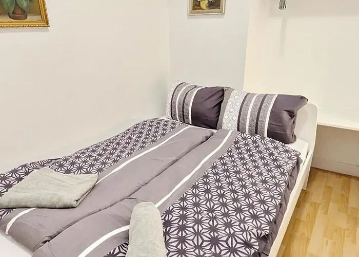 Cozy In Lugner Area Vienna