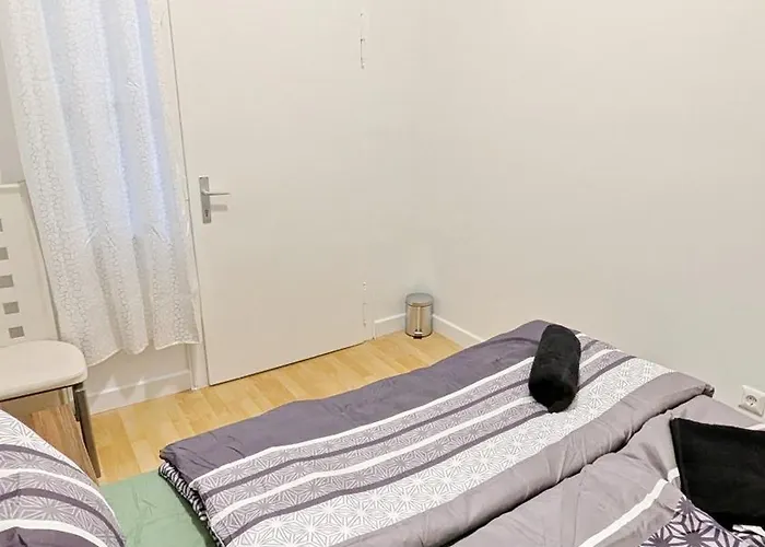 Cozy In Lugner Area Vienna