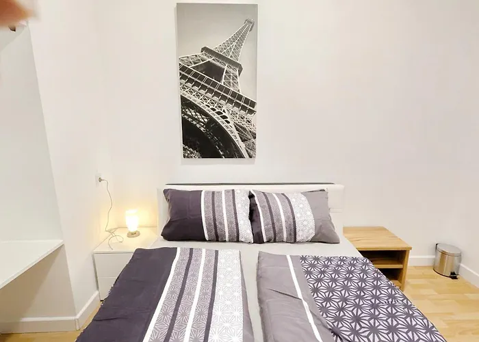Cozy In Lugner Area Homestay *